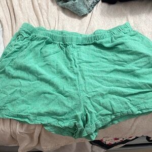 Green linen Shorts